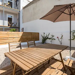 feels-like-home-intendente-modern-terrace.hotels-lisbon-portugal.com/